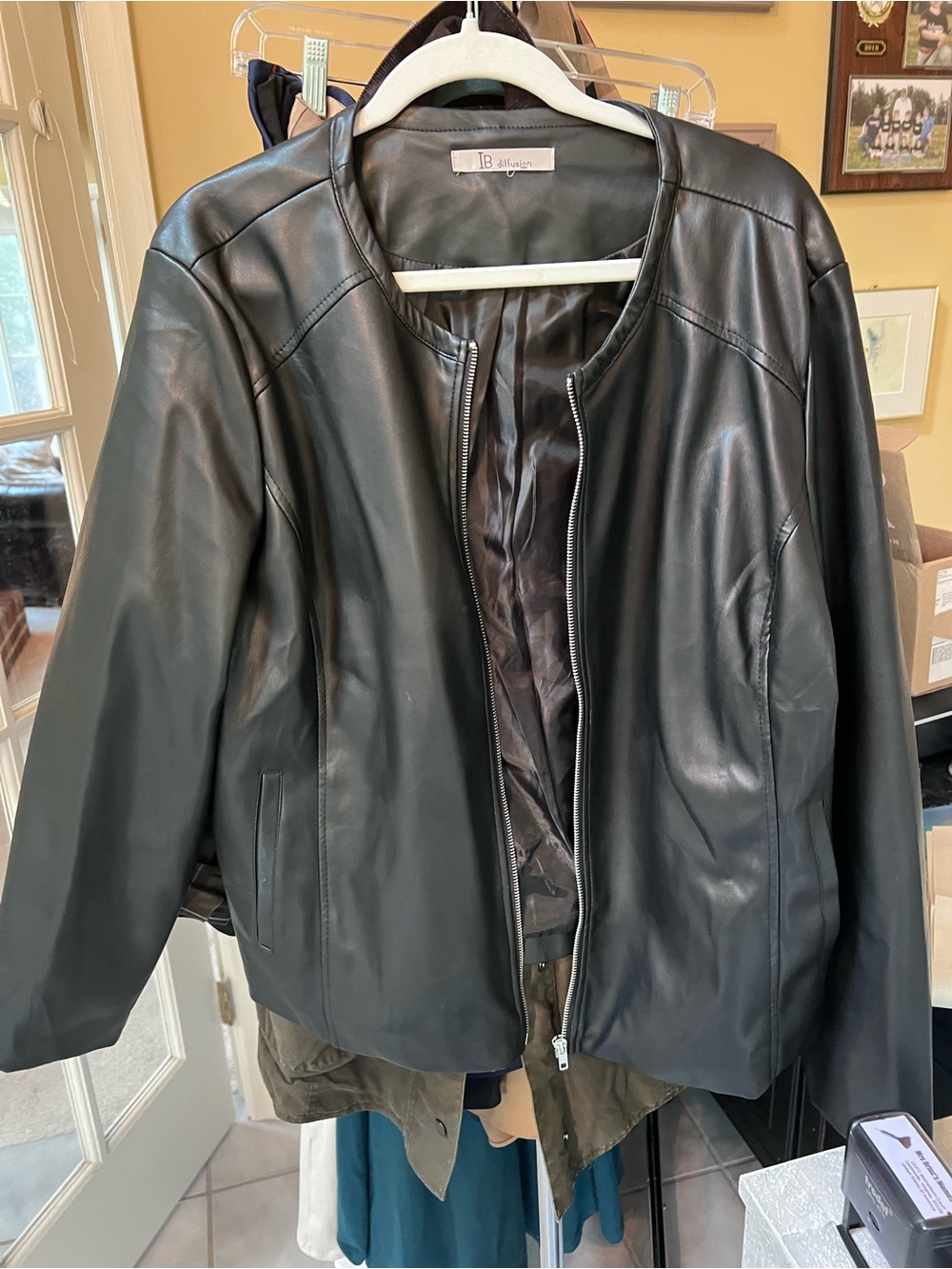 Collarless black fake leather jacket sz xxl